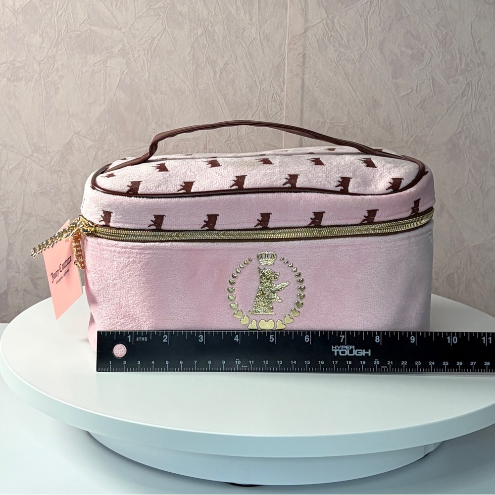 Juicy Couture Pink Cosmetic Case with Gold Accents Travel Case Train Case Makeup - Picture 2 of 10